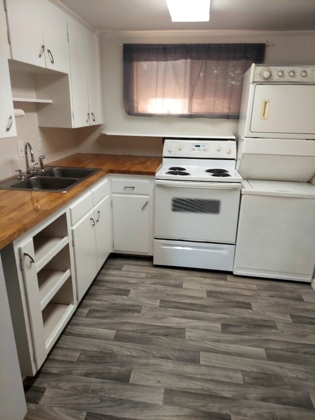 702 Miller St, Abbeville, SC 29620 House Rental in Abbeville, SC