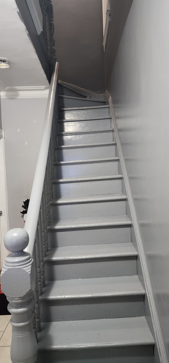 Building Photo - 61 Poplar St