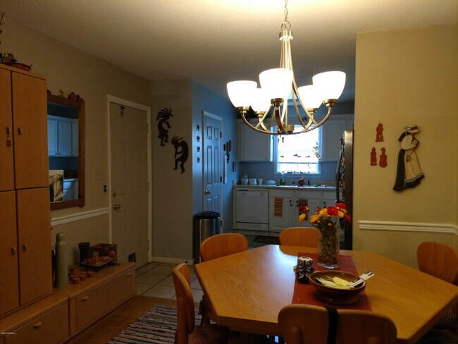 Foto del edificio - 303 Carlisle Ct