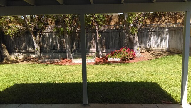 Building Photo - 5221 Verner Ave