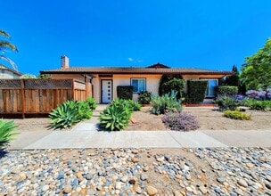 Building Photo - 33955 Juliet Cir