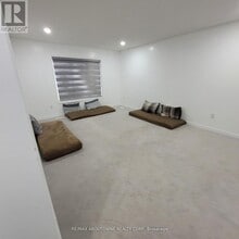 Building Photo - 973 Logan Dr