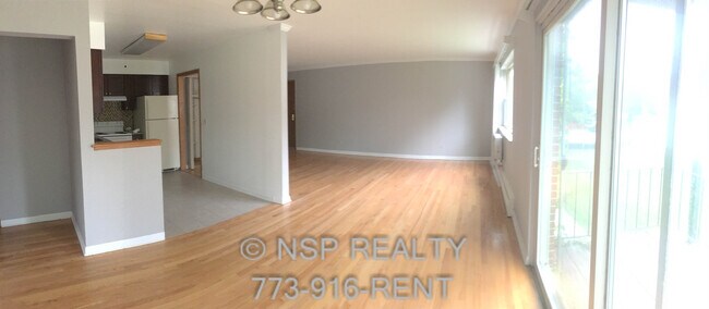 Building Photo - 1026 S River Rd