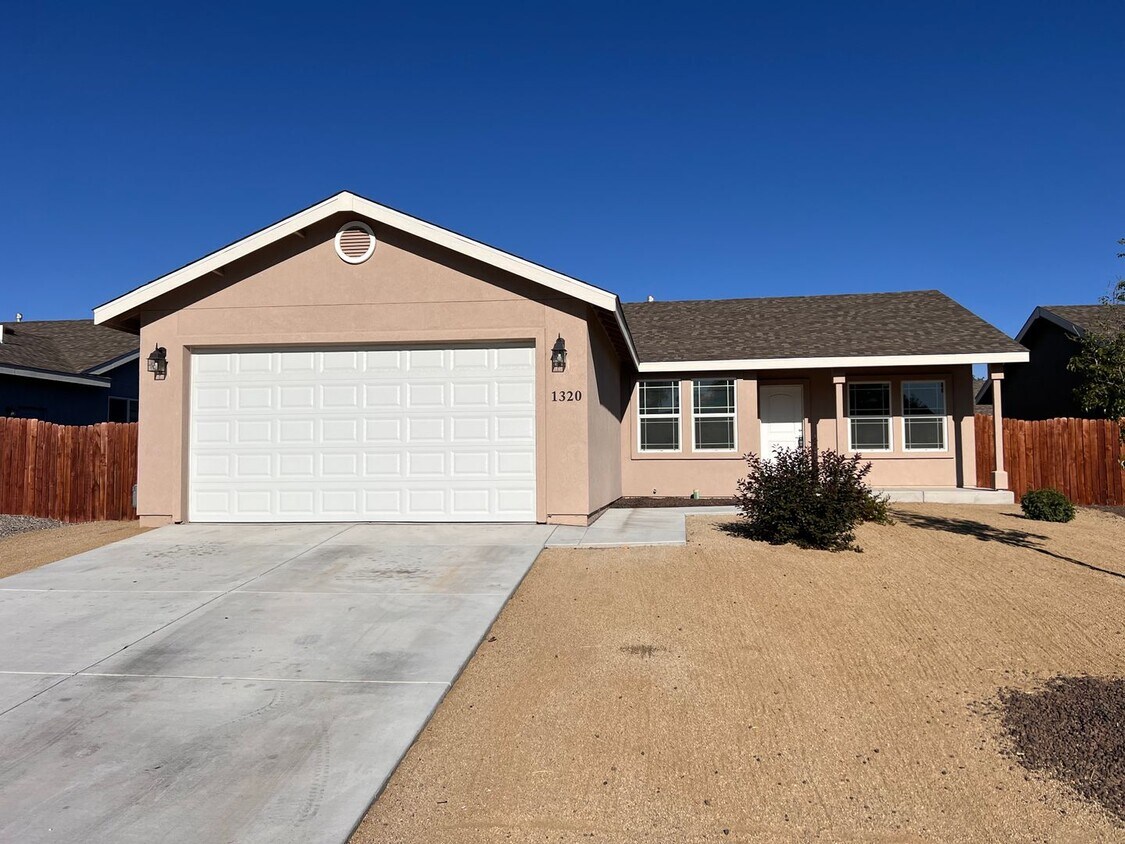 Primary Photo - 4 Bedroom 2 Bathroom Fallon Home