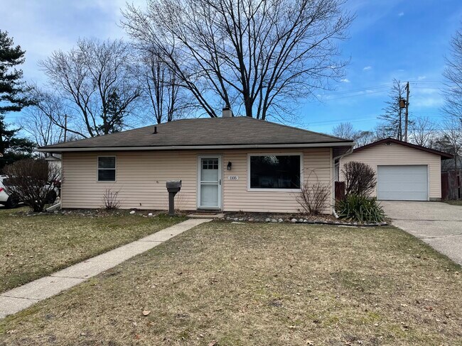 View from street - 1105 Corrinne St
