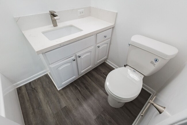 Interior Photo - 11645 Gorham Ave