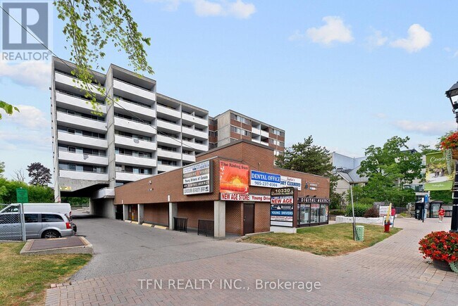 Photo du bâtiment - 10330 Yonge St