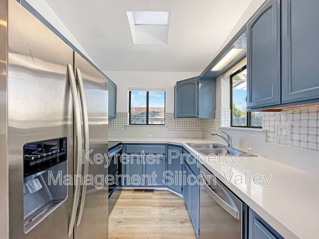 Building Photo - 1102 Audrey Ave