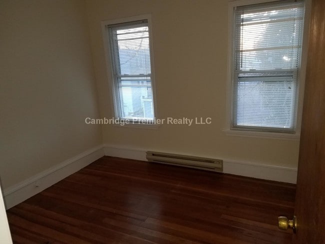 Building Photo - 377 Cardinal Medeiros Ave