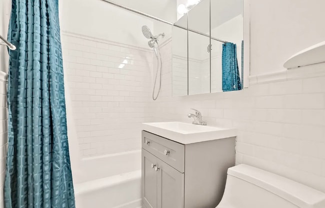 Photo - 66-01 Burns St House