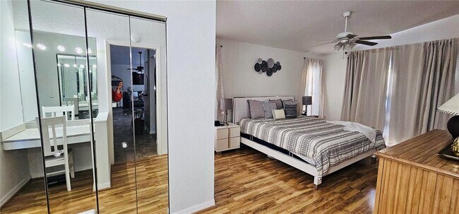 Building Photo - 2068 Preymore St