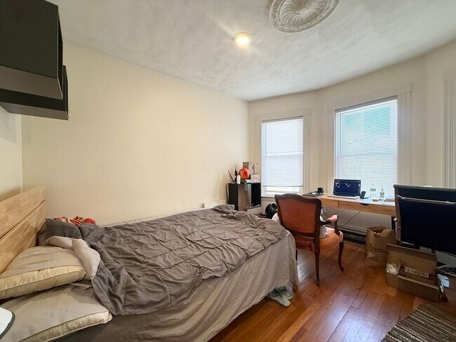 Foto del edificio - 146 Webster Ave