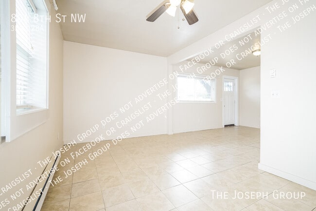 Foto del edificio - 804 8th St NW