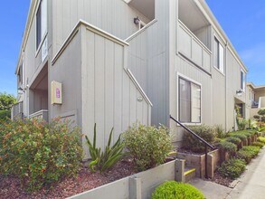 Building Photo - 820 Casanova Ave