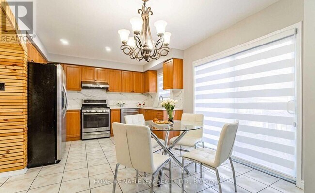 Building Photo - 343 Edenbrook Hill Dr