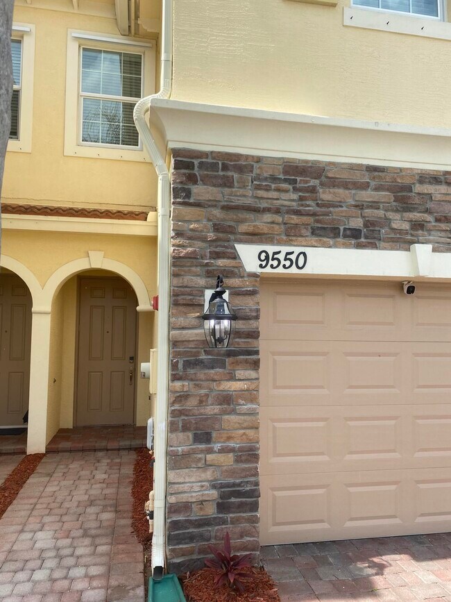 9550 SW Purple Martin Way, Stuart, FL 34997 Townhome Rentals in