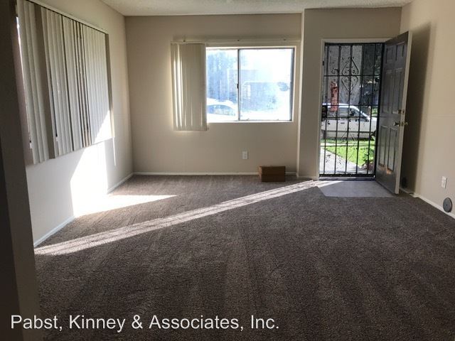 Foto del edificio - 3043 E 15th St