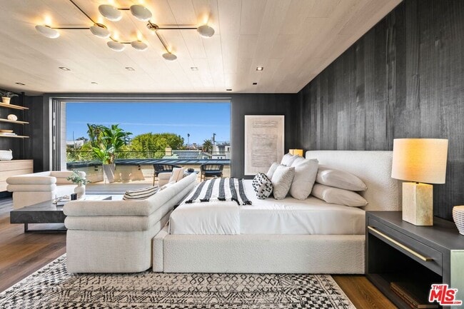 Foto del edificio - 442 Sherman Canal