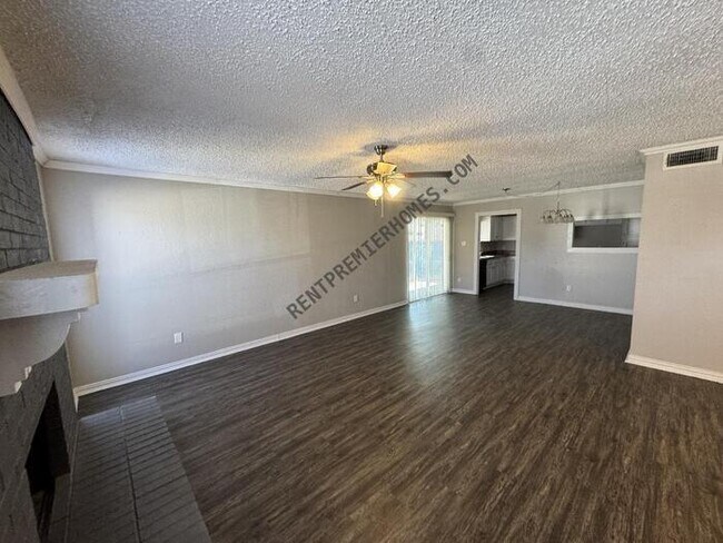 Foto del edificio - 1200 Green Hill Dr