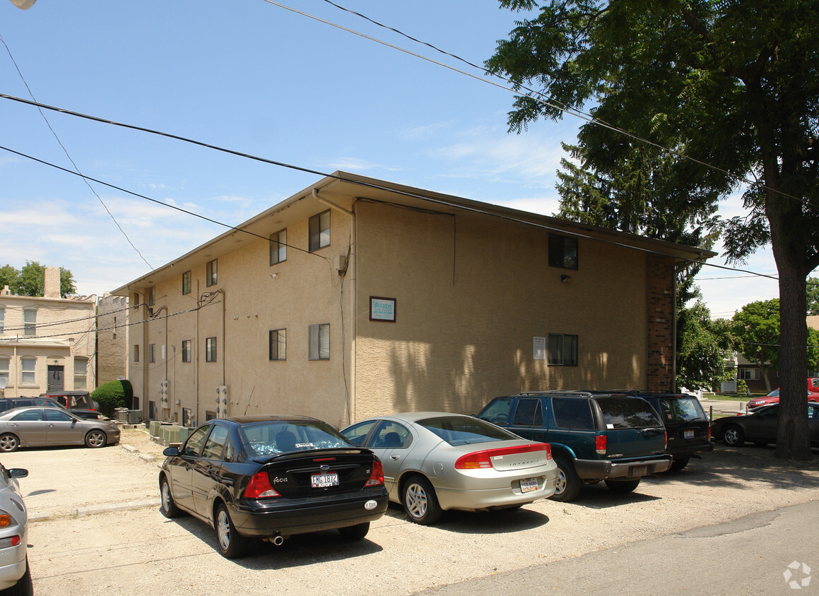 Foto del edificio - Summit Street Apartments