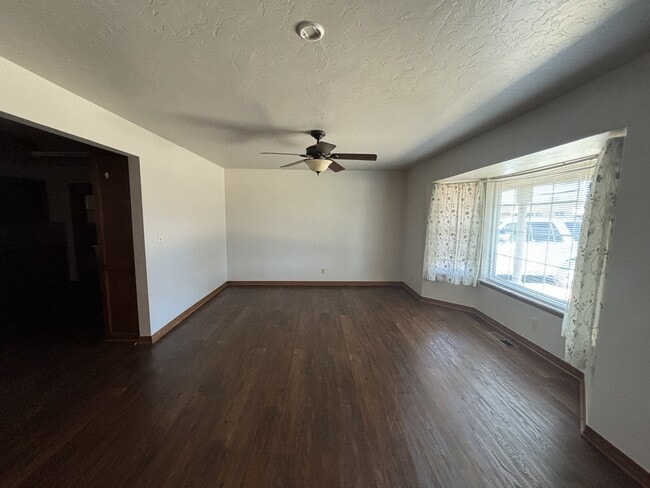 Building Photo - 504 Holbrook Cir