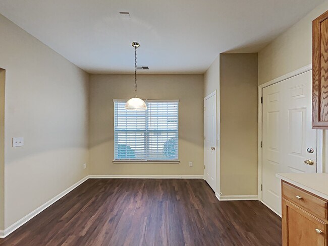Building Photo - 6322 Sackett Way
