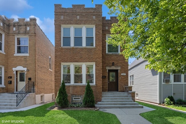 Front of house - 5247 W Warwick Ave