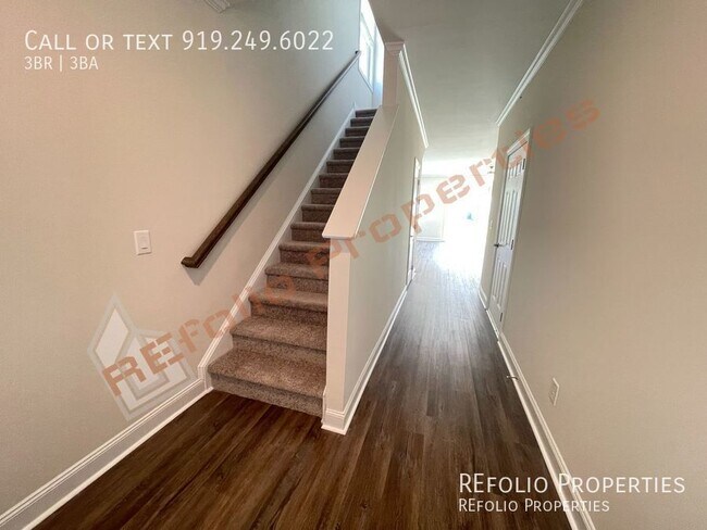 Building Photo - Brand New 3 Bedroom 1-Car Garage End Unit ...