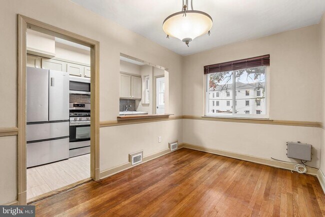 Foto del edificio - 1539 Montana Ave NE