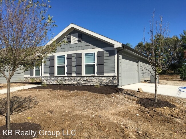 Building Photo - 2 br, 2 bath House - 8116 SE 6th St