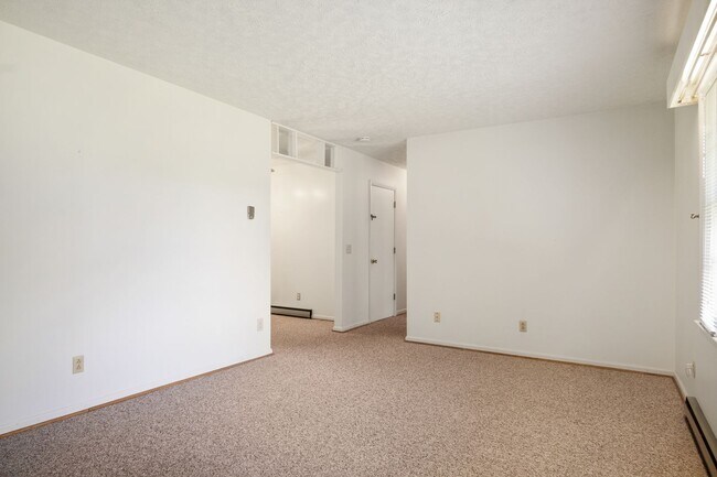 Foto del edificio - Charming 3 Bedroom Home with Tranquil Sett...