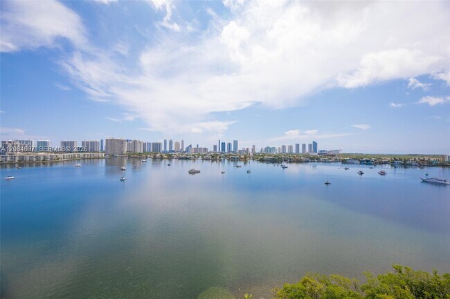 Foto del edificio - 17111 Biscayne Blvd