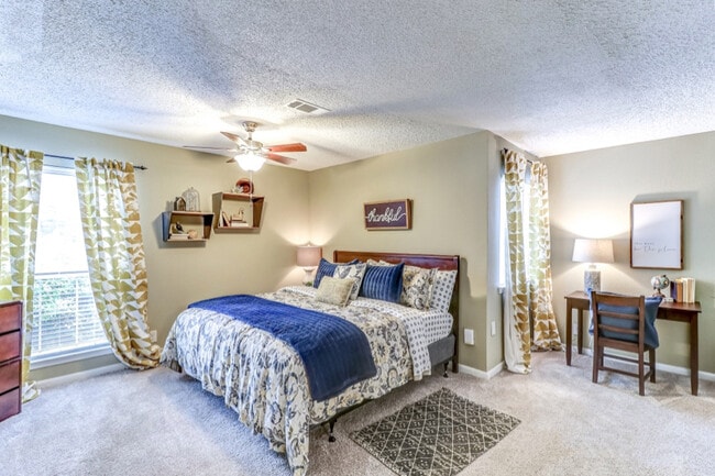 Evergreen Auburn - Evergreen Auburn Apartments