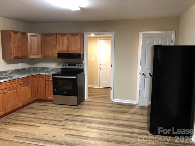 Building Photo - 3714 NC-27