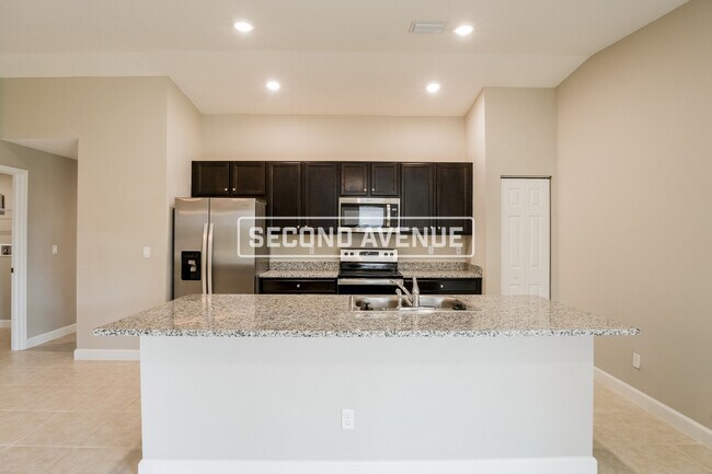 Building Photo - 3090 Tinley Rd SE