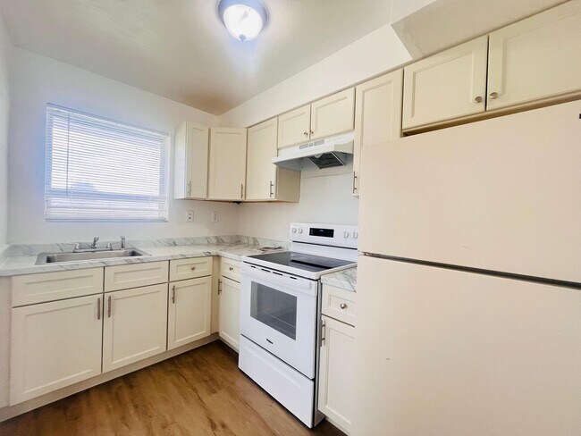 Foto del edificio - 1241 W River Dr