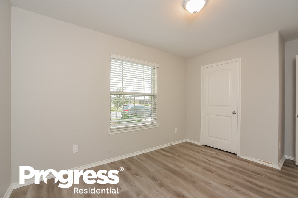 216 Cyrus St, Anna, TX 75409