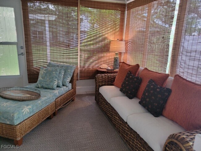 Foto del edificio - 14873 Crescent Cove Dr