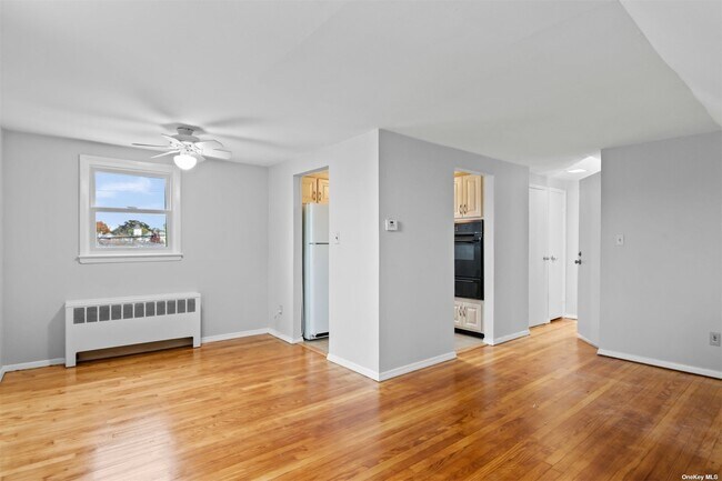 Foto del edificio - 60 Sheridan Ave