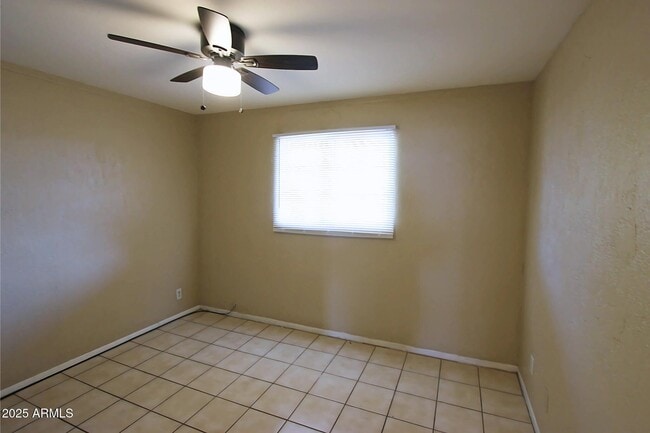 Building Photo - 320 S Allen