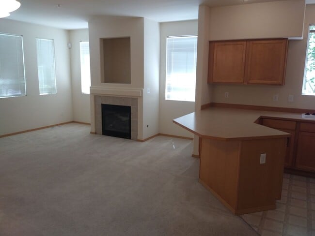 Building Photo - 2565 Evans Ct