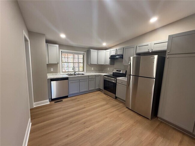 Foto del edificio - 3726 Bolding Rd