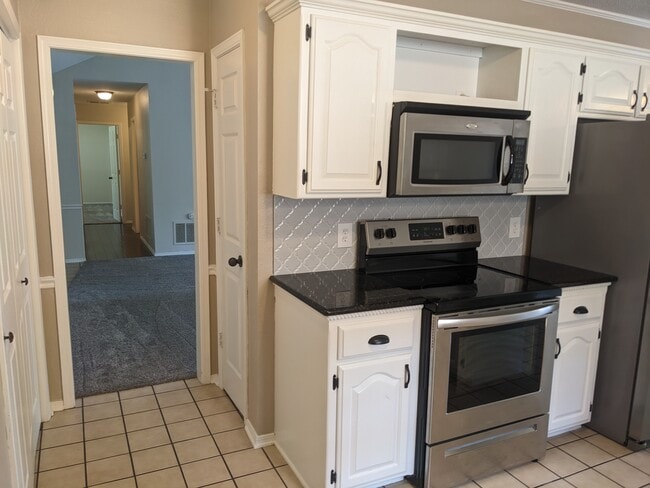 Kitchen 2 - 3513 Glen Flora Way