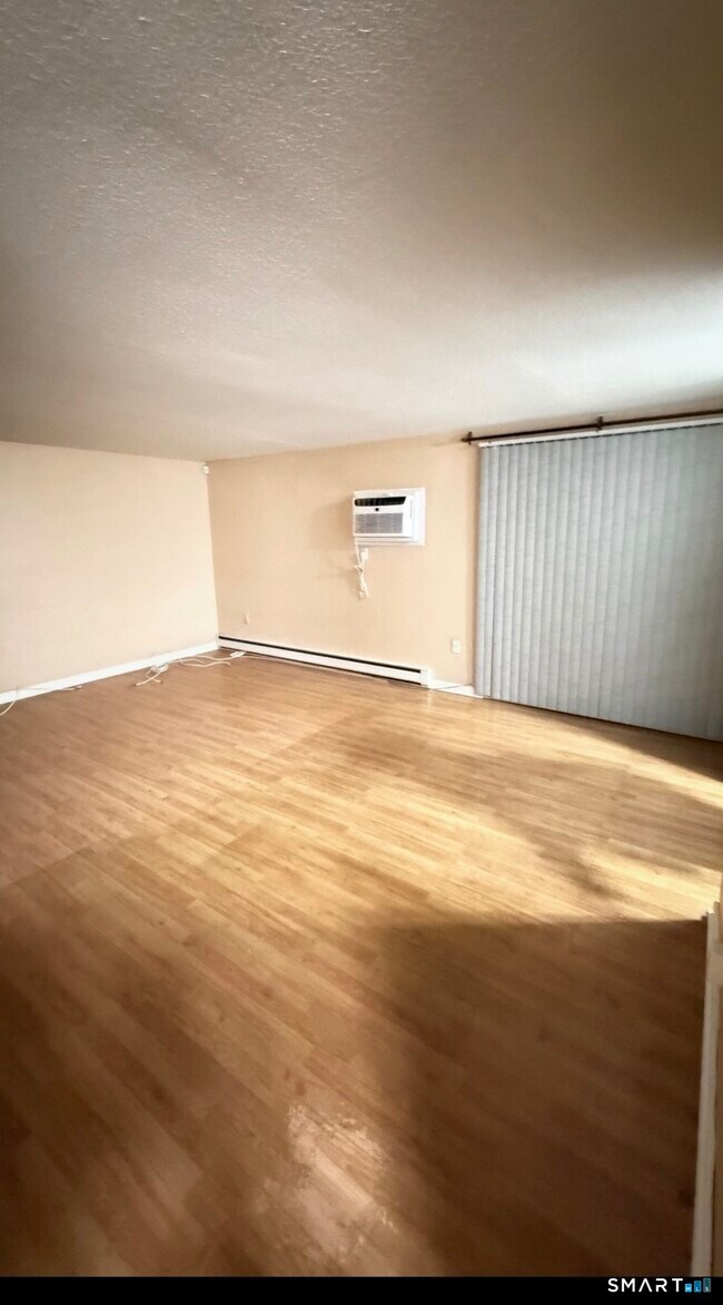 Foto del edificio - 57 Burgundy Hill Ln