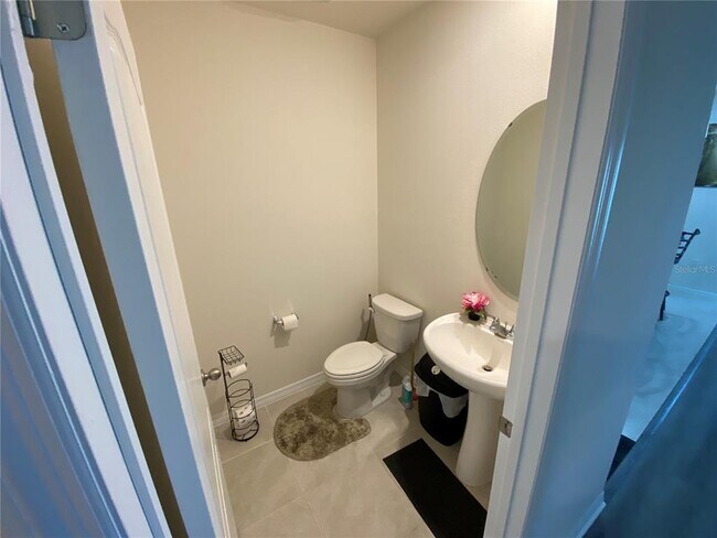 Building Photo - 117 Juniper Way