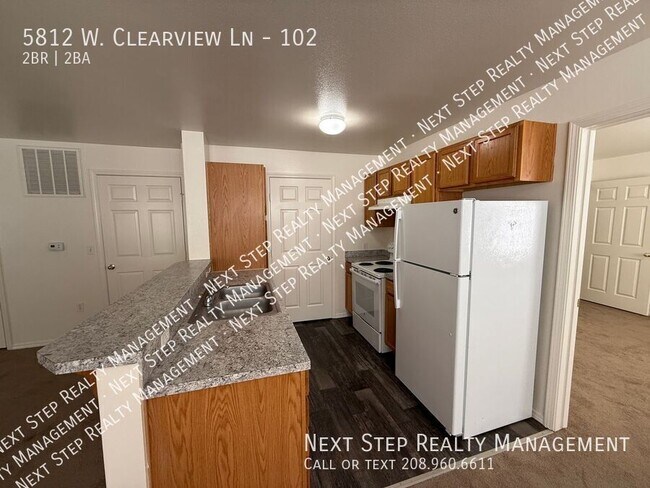 Foto del edificio - 5812 W Clearview Ln