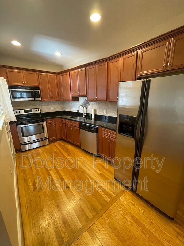 Foto del edificio - 601 Roseneath Rd