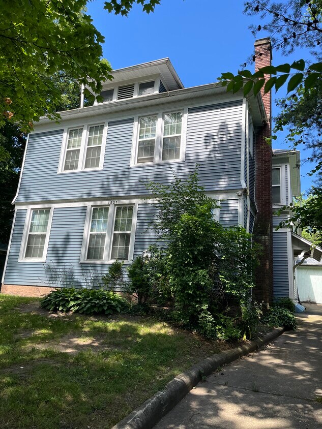 Frente de la propiedad - 1521 South Center Street