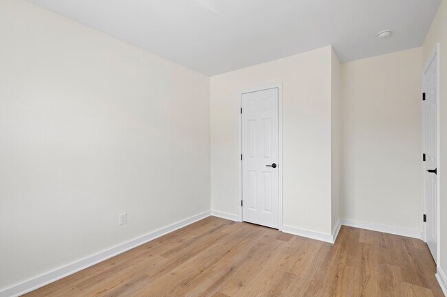 Foto del edificio - 40-40 Isabella St