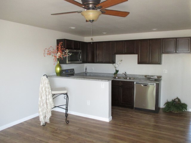 Foto del edificio - 2530 W Campbell Ave